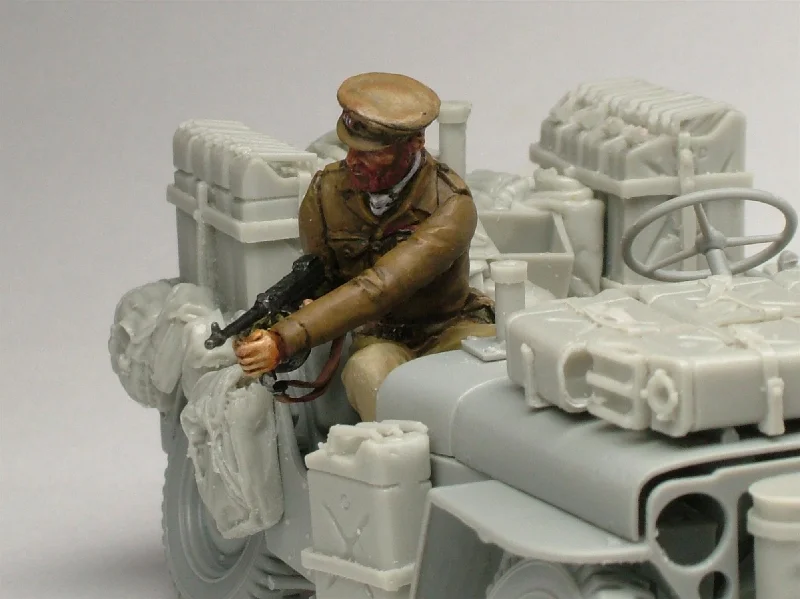 1/35 scale resin model kit Paddy Manye Jeep figure