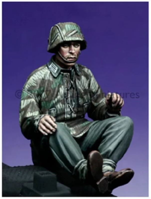 Alpine 1/35 scale resin figure German SdKfz 251 Driver