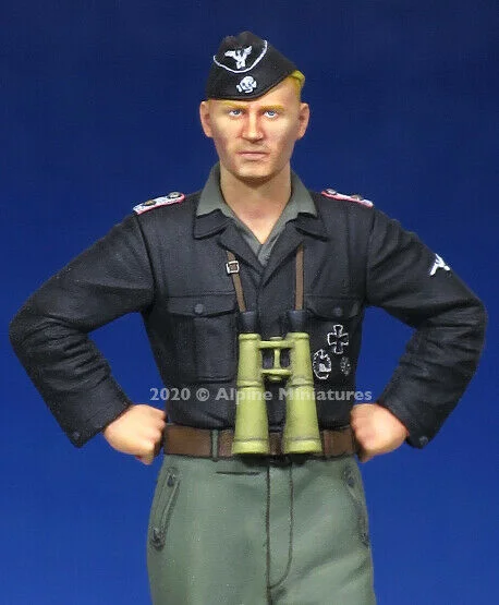 Alpine 1/35 scale resin figure WW2 German WSS Panzer Officer
