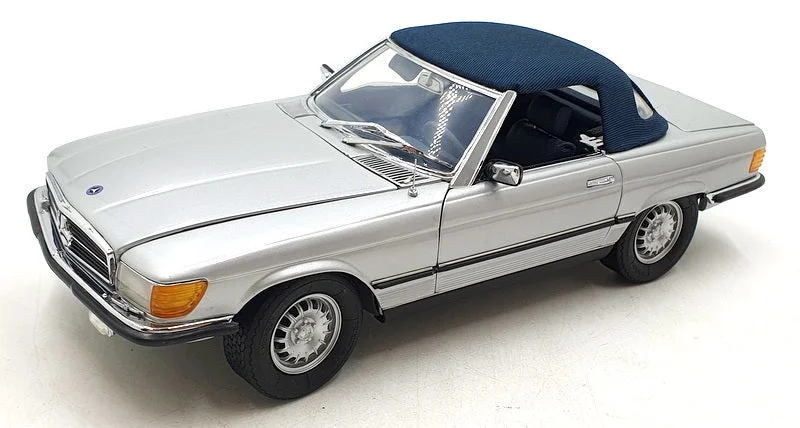 CMC 1/18 Scale Diecast DC9824T - Mercedes-Benz 450 SL - Silver