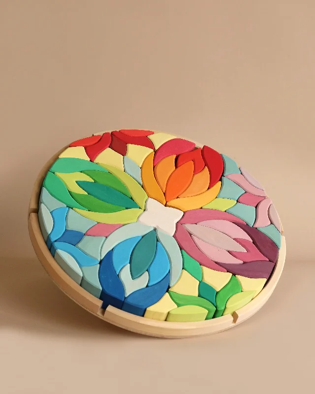 Grimm's Lara Circle Flower Building Set