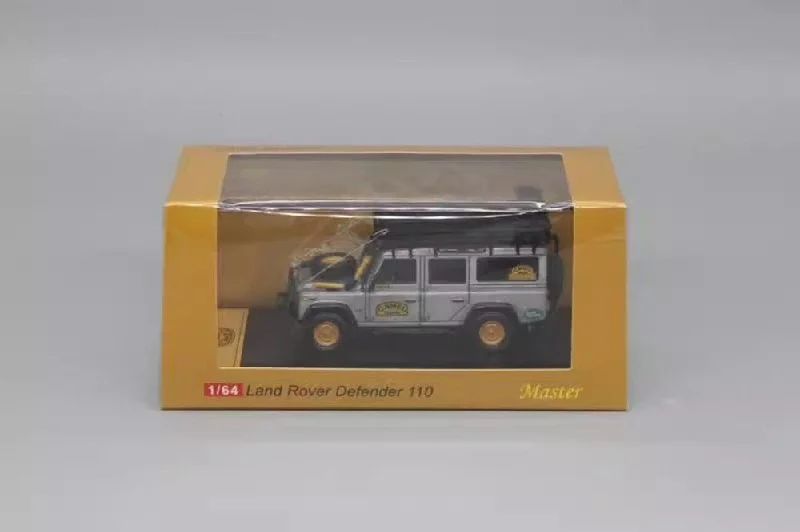Master 1:64 Land Rover Defender 110 Camel Cup Special Edition Diecast Toys Car Models Miniature Hobby Collectible Gifts With Accessories