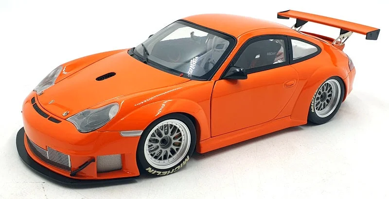 Minichamps 1/18 Scale 100 046402 - Porsche 911 GT3 RSR ALMS 2004 - Orange