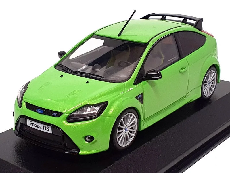 Minichamps 1/43 Scale Diecast MCD02 - Ford Focus RS - Met Lt Green