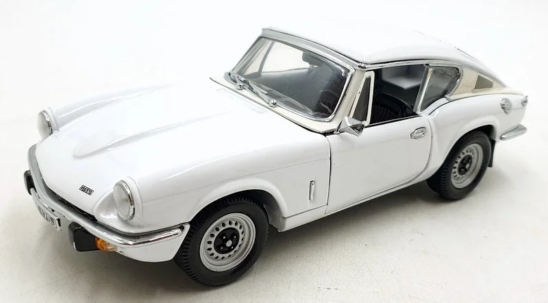 Sun Star 1/18 Scale Diecast DC24924E - Triumph GT6 MK3 - White