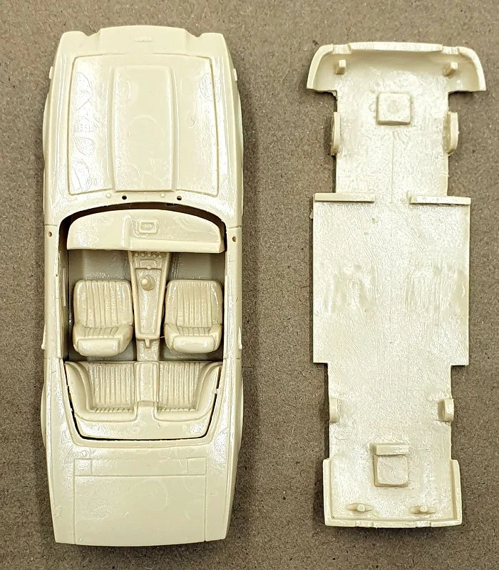 Tenariv 1/43 Scale Kit PM2924B - Aston Martin Volante