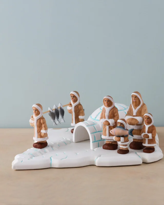 Wooden Inuit Set